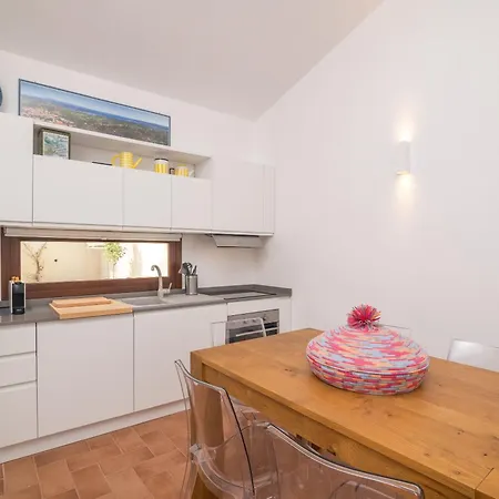 Holiday home Dodi Uno